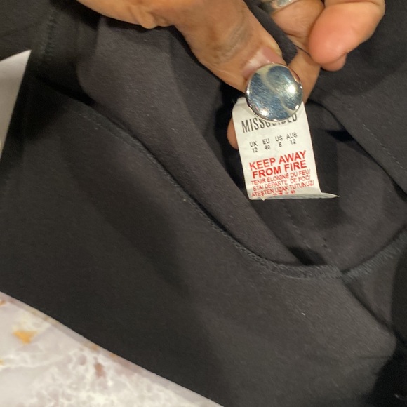 Misguided off shoulder top. SZ 8 silver button accents. Quarter length sleeves - Picture 5 of 6